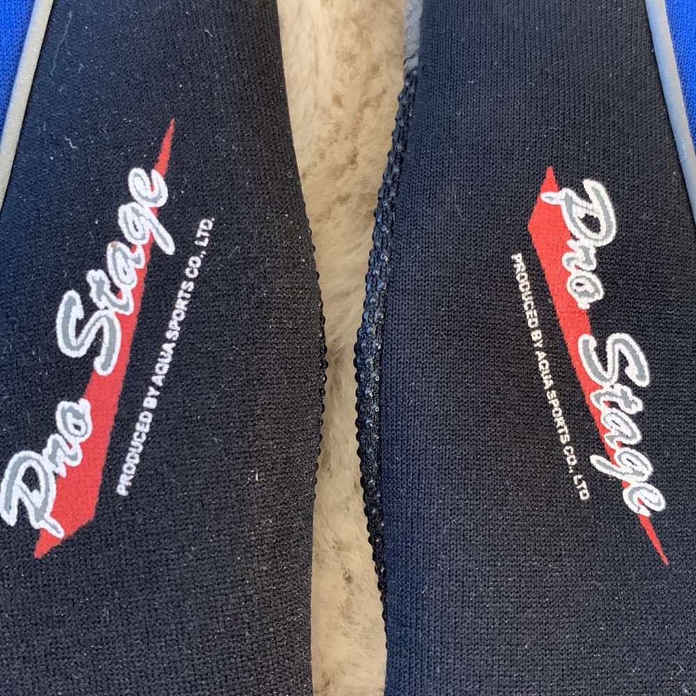 Water or wake board ski gloves. - Picture 2 of 10